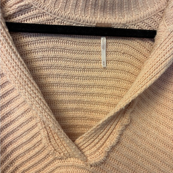 Free People Sweater - Picture 2 of 3